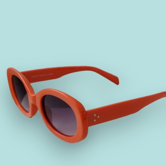 🎯🎯SALE🎯🎯NWT Orange Oval Retro Style Sunglasses UV Protection - Picture 2 of 6